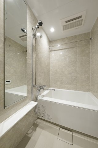 エンクレスト博多PARKSIDEの洗面所|スペースが確保できる洗面所です