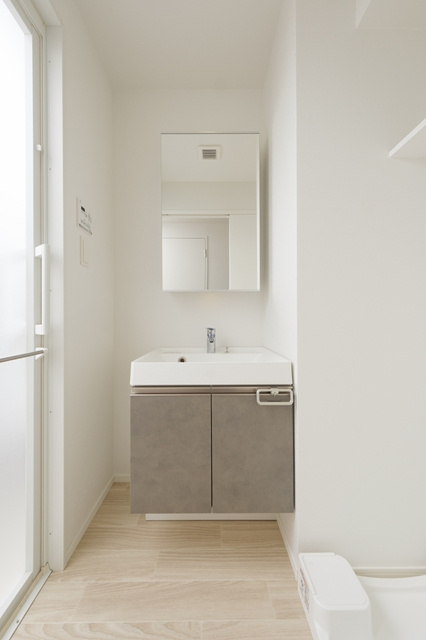 エンクレスト博多PARKSIDEのトイレ|落ち着いた色調のトイレです