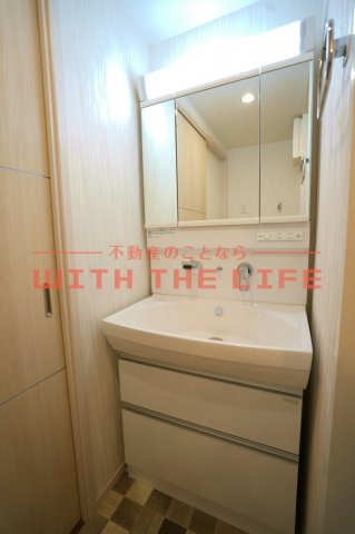 アメニティ諏訪野【キャッシュバック対象物件】の独立洗面台|独立洗面台、朝の身支度には欠かせません