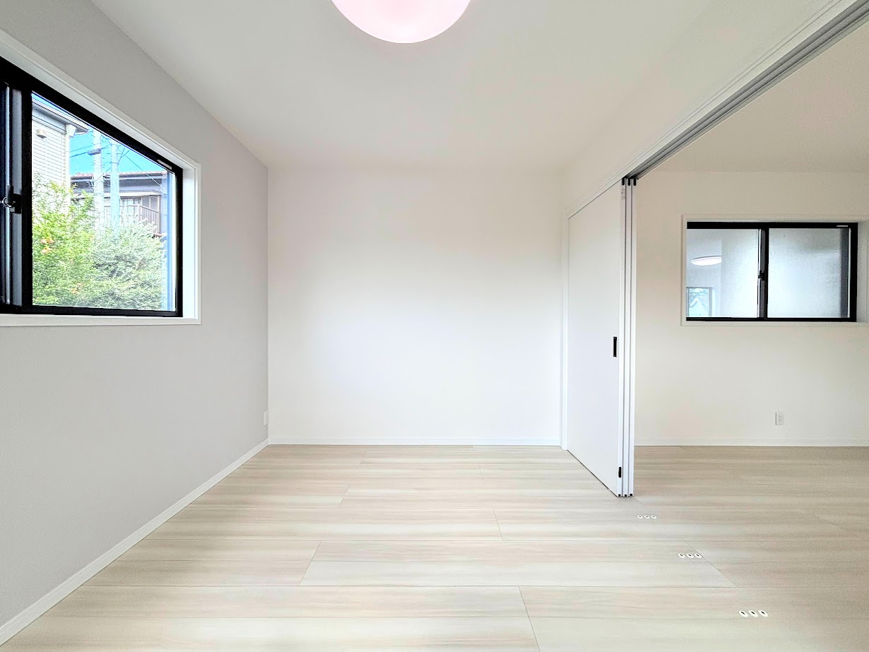 戸塚区平戸1丁目　新築戸建ての洋室|◆感性を育むプライベートルームはシンプルでスマートな空間。好みの空間で読書をしたり、音楽を聞いたりと一人の時間も充実したものにできます。
