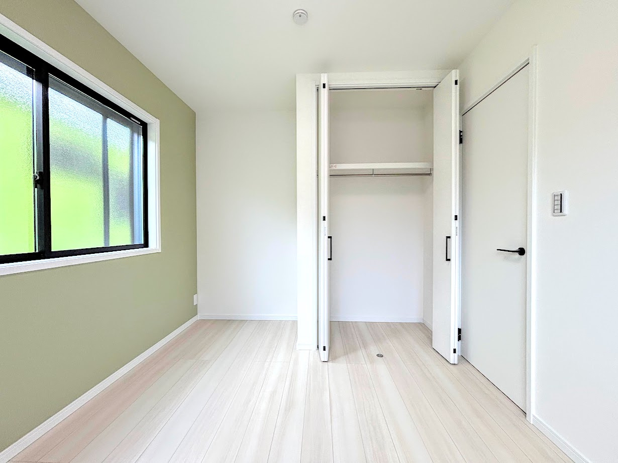 戸塚区平戸1丁目　新築戸建ての収納|◆暮らし心地を大きく左右する収納を、適材適所に配置し使い勝手を考慮しました。空間を余すところなく有効利用した収納は生活空間をより上質なものにしてくれるでしょう。
