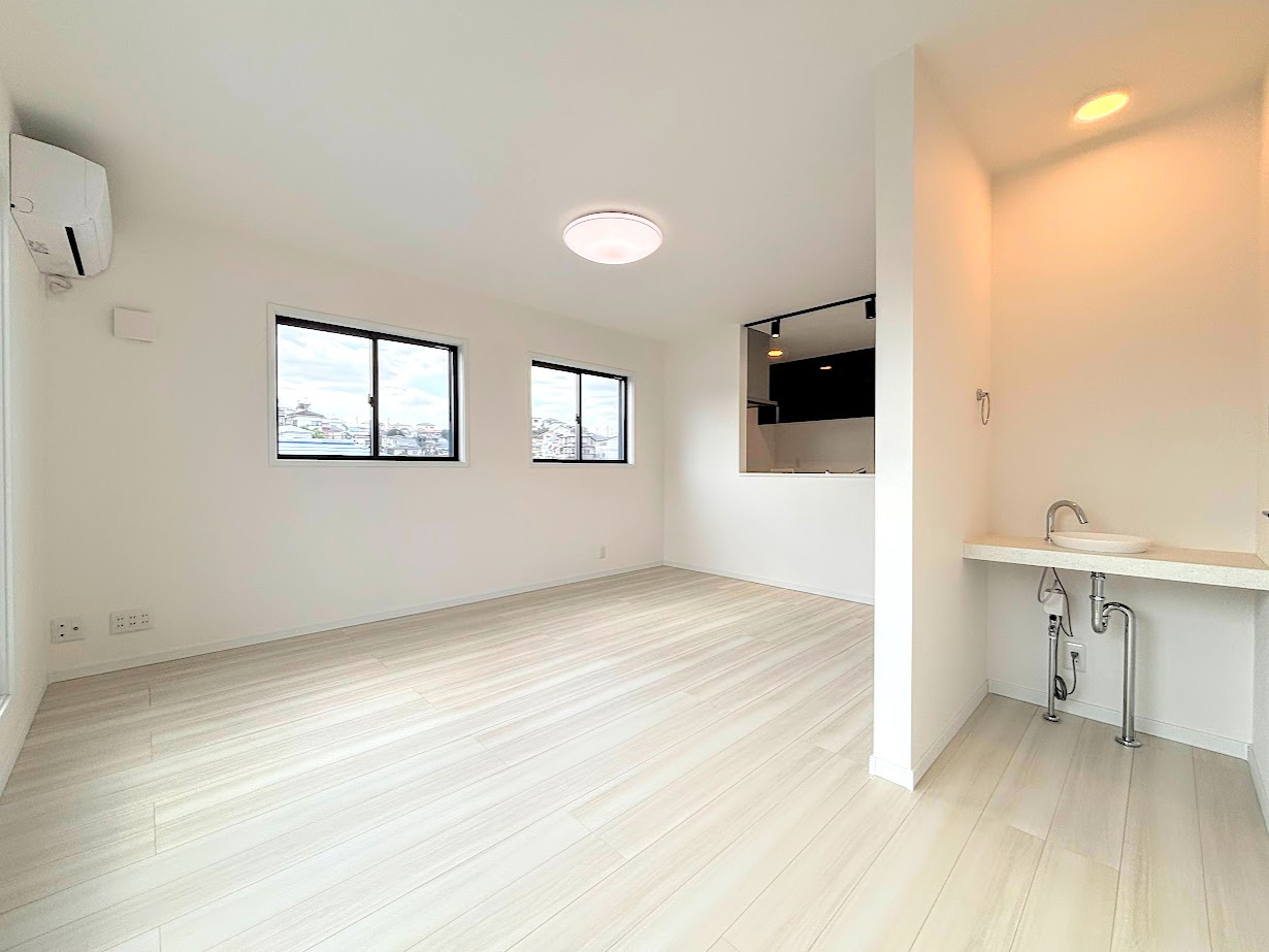 戸塚区平戸1丁目　新築戸建ての居間・リビング|◆リビングは一日中太陽の光が射し込みます。家族が集まる空間は、自然と笑顔が溢れます！
