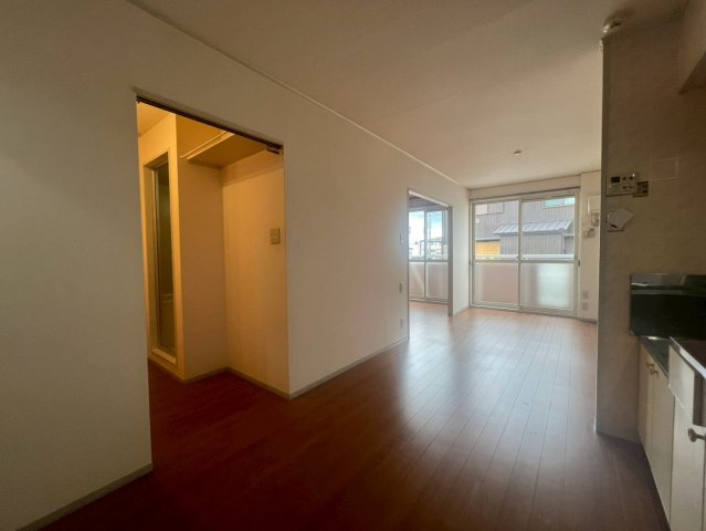 ヴィラ新宅の居間・リビング