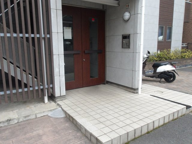 リブリ・SOLAREのエントランス