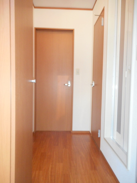 エクセル調布のその他|玄関から居室へ