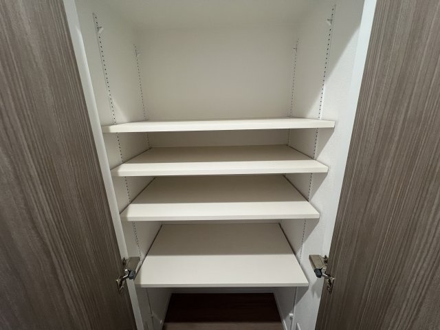 何もかもがちょうど良い物件とはこのコトか！？【シティフラッツ清水ヶ丘】リノベーションの収納|たっぷりとした収納スペースです