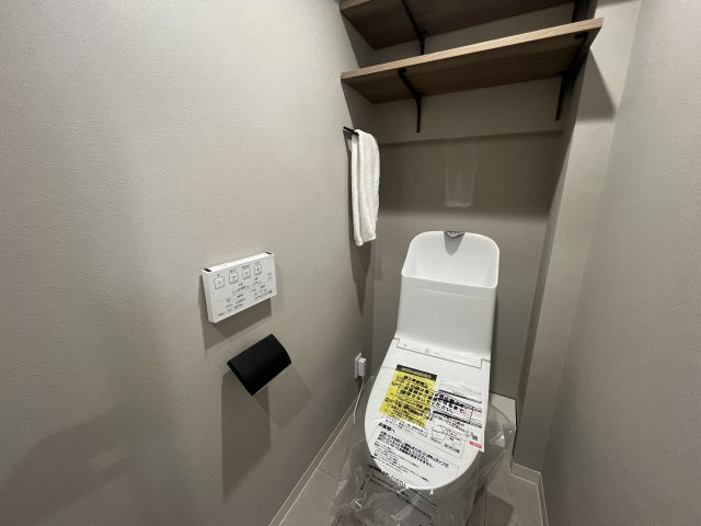 何もかもがちょうど良い物件とはこのコトか！？【シティフラッツ清水ヶ丘】リノベーションのトイレ|落ち着いたトイレです