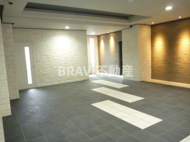 フォレストグレイス深江橋Ⅱ BRAVI不動産のエントランス