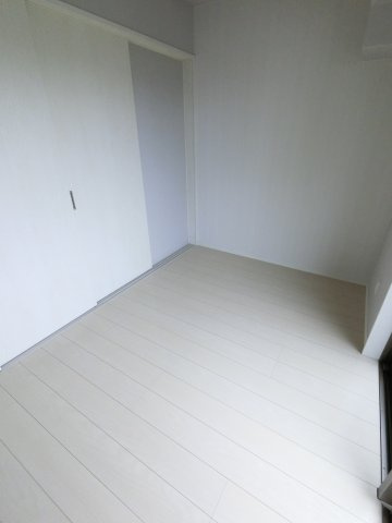 ガーデンコート稲毛の洋室