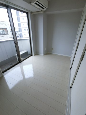 ガーデンコート稲毛の洋室