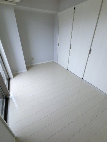 ガーデンコート稲毛の洋室