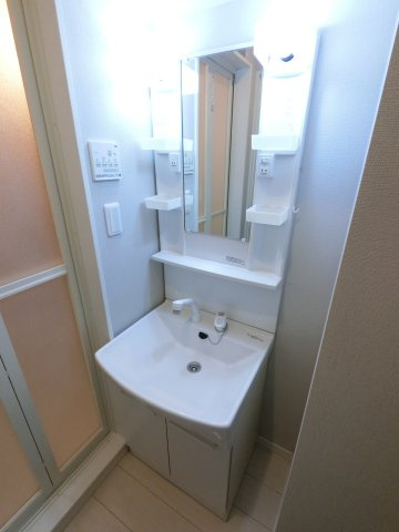 ガーデンコート稲毛の独立洗面台