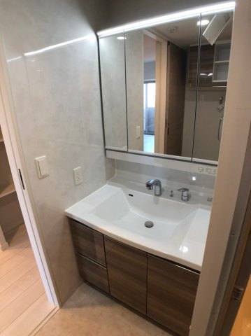 エムズアルテ上小阪の独立洗面台