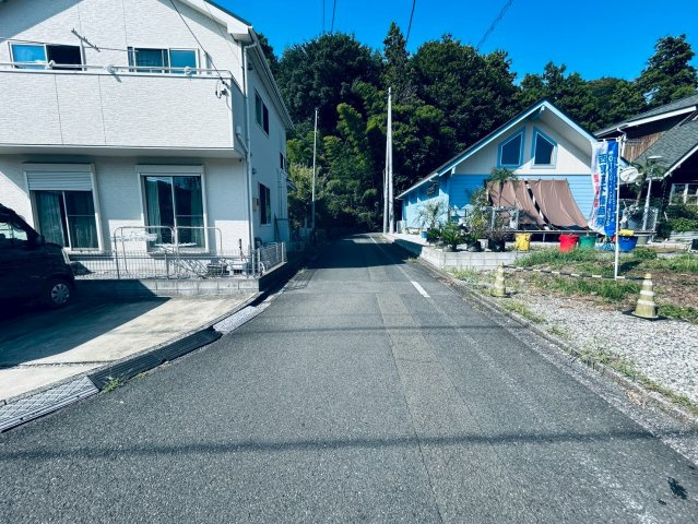 あきる野市引田　67坪　売地　環境良好！の前面道路含む現地写真