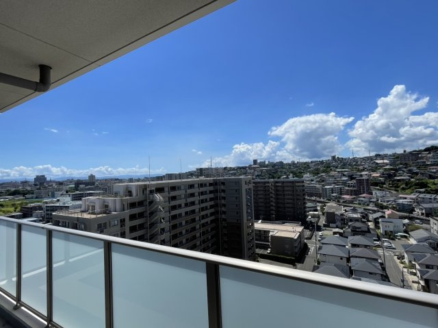 MJRザ・ガーデン鹿児島中央の展望|各洋室に面した南西側バルコニーからの眺望です。