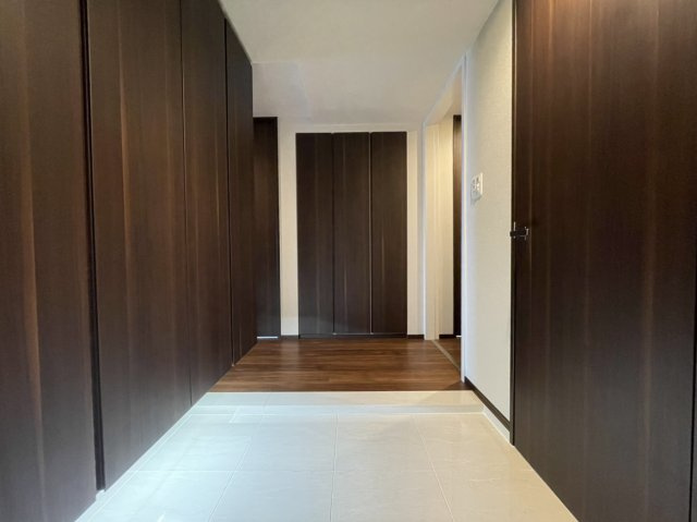 MJRザ・ガーデン鹿児島中央の玄関|広々とした玄関の様子です。