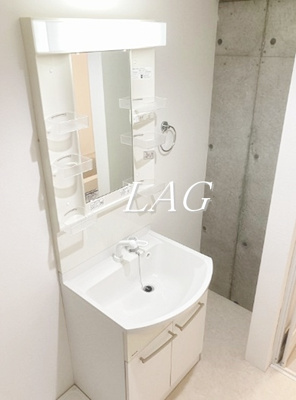 【洗面所】 | プラージュ新検見川 | 洗面台です。