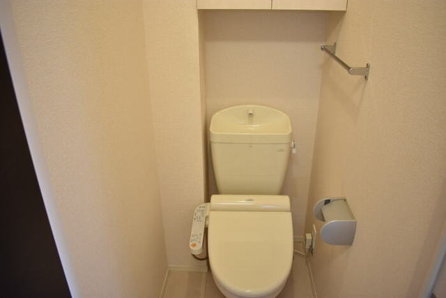 リヴィエールのトイレ|ウォシュレット付トイレ。