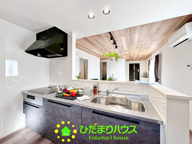 ワイウッドコート羽生市須影第１期　新築一戸建て　02のキッチン|シンプルデザインで使いやすい印象です！