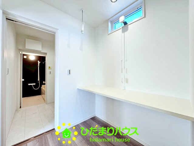 ワイウッドコート羽生市須影第１期　新築一戸建て　02のランドリースペース|室内干しなど、使い方自由！