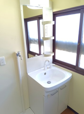 龍湖瀬借家の独立洗面台