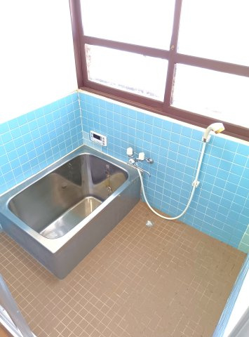 龍湖瀬借家の浴室