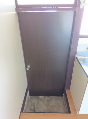 龍湖瀬借家のその他|勝手口