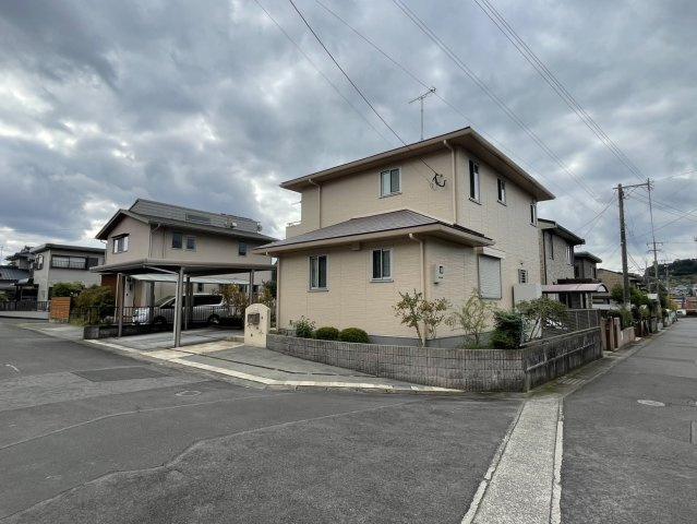 【前面道路含む現地写真】 | 花野光ヶ丘1丁目　中古住宅