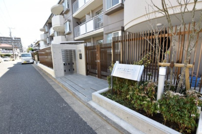 【エントランス】 | アソシエール文京白山