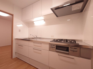 【キッチン】 | 金沢シーサイドタウン並木２丁目６街区 | 使いやすいシステムキッチンで楽しいお料理時間を♪