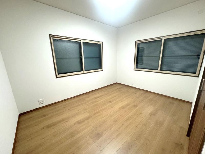 土佐市用石　中古戸建ての洋室