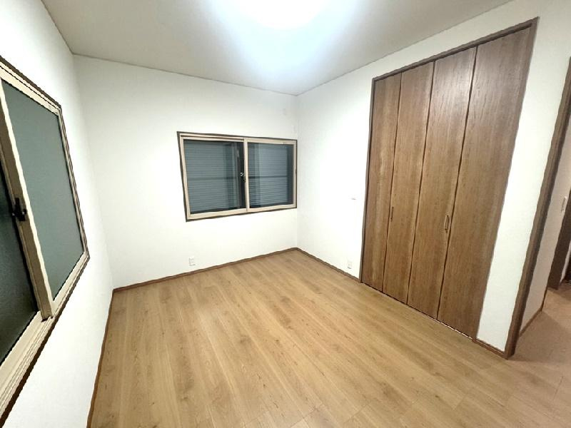 土佐市用石　中古戸建ての洋室