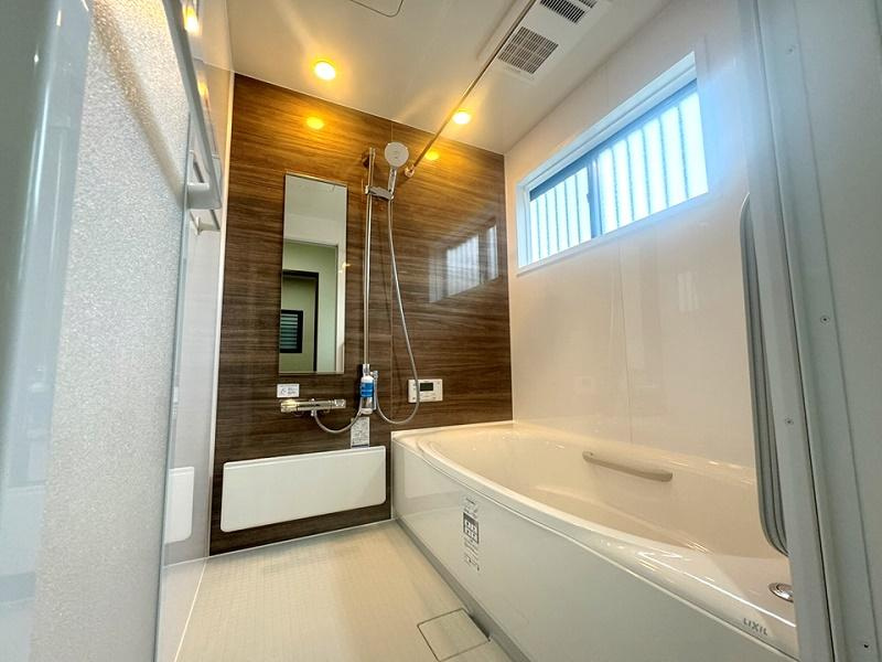 土佐市用石　中古戸建ての浴室