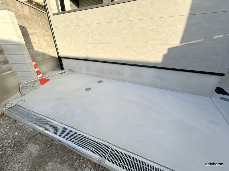 ヴェルメゾン吹田元町　仲介手数料無料の駐車場