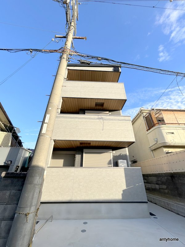 ヴェルメゾン吹田元町　仲介手数料無料の外観