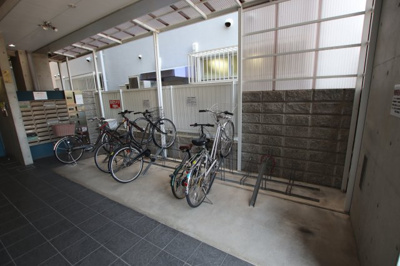【その他共用部分】 | ハイネス・センターコート | 駐輪場