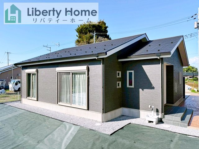 坂東市沓掛　新築戸建の外観|ご予約をいただければ、『平日の空いた時間』『周辺物件まとめて見たい』『1件だけ見たい』ももちろん可能です♪
お気軽にお問合せください♪