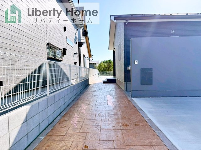 坂東市沓掛　新築戸建のエントランス