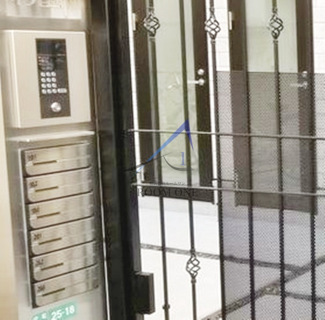 ライフ目黒のその他共用部分|集合ポストです。