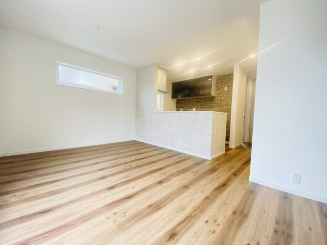 【居間・リビング】 | 所沢市西所沢　新築 | オープンなカウンターキッチンは家族との会話が弾みます