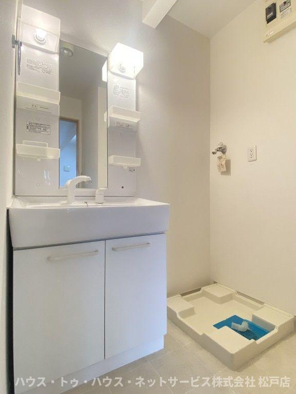 エリンコート矢切の洗面所