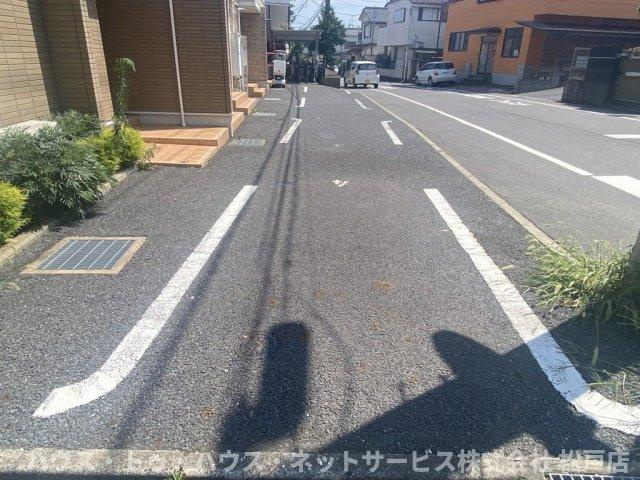 エリンコート矢切の駐車場