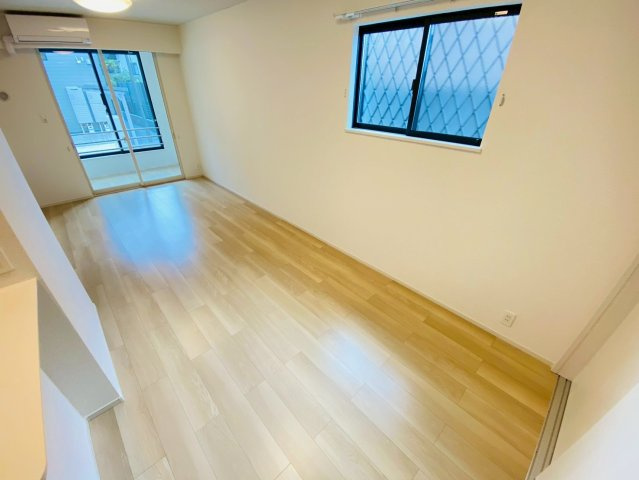 【居間・リビング】 | ※類似物件のお写真です。