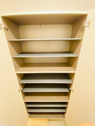 【玄関】 | ※類似物件のお写真です。