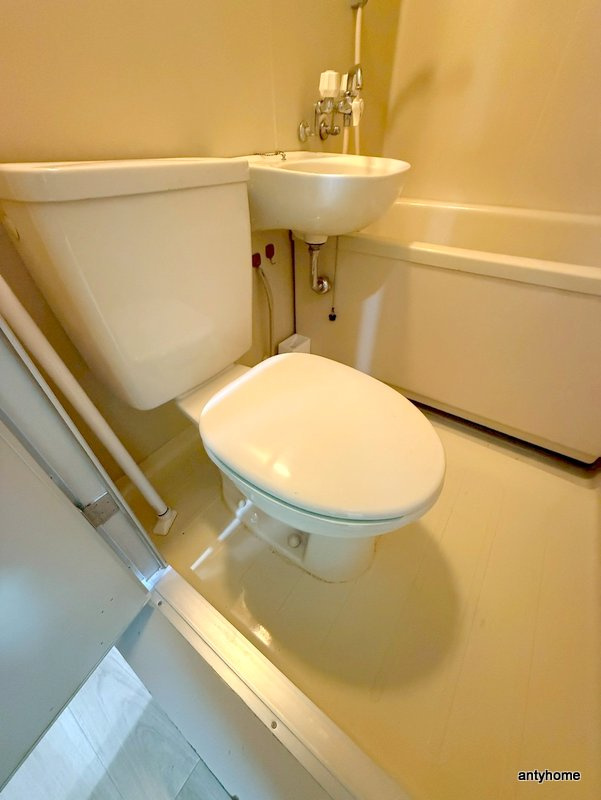 京橋マンション　仲介手数料無料のトイレ