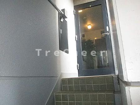 クレストヒルズのエントランス