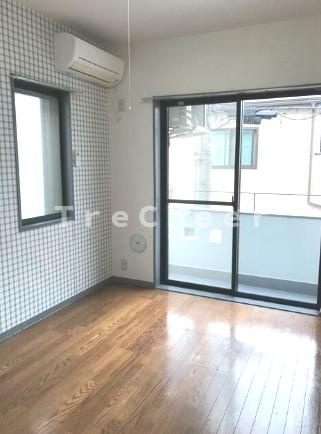 クレストヒルズの居間・リビング