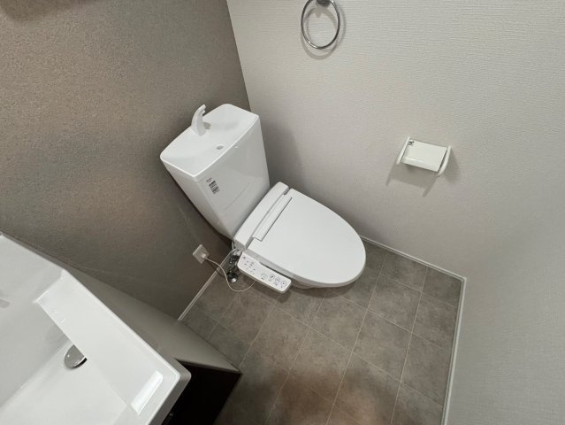 川崎市多摩区枡形３丁目のアパートのトイレ|同施工会社別建物写真