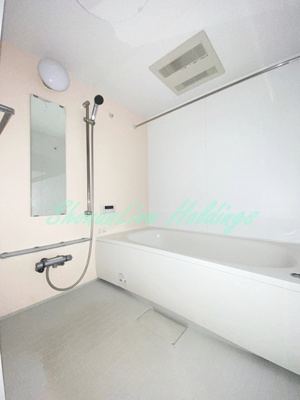 【浴室】 | ルミエール和泉が丘 | 清潔感のあるお風呂です♪