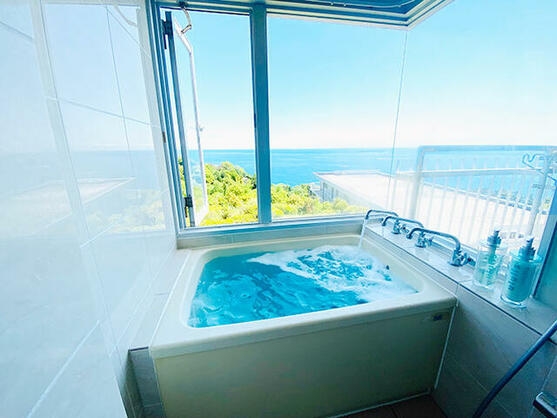 ヴィラ南熱海の浴室